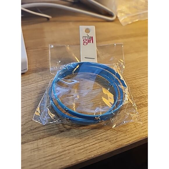 Mia Girl Kim Min Sun Bangle Slip-On Bracelets Turquoise Color Southwest Set of 3 - Picture 3 of 5